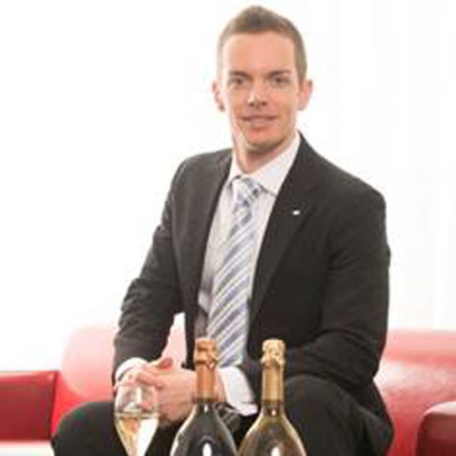 Alcohol, Wine bottle, Bottle, Businessperson, Drink, Suit, Champagne, Business, White-collar worker, Wine, 