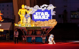 スター ウォーズねぶた 青森ねぶた祭前夜祭に登場