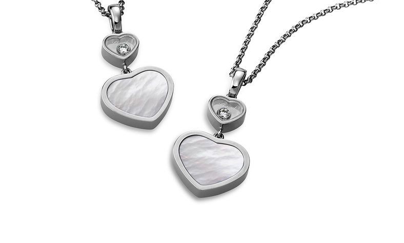Jewellery, Pendant, Locket, Fashion accessory, Necklace, Chain, Platinum, Silver, Heart, Body jewelry, 