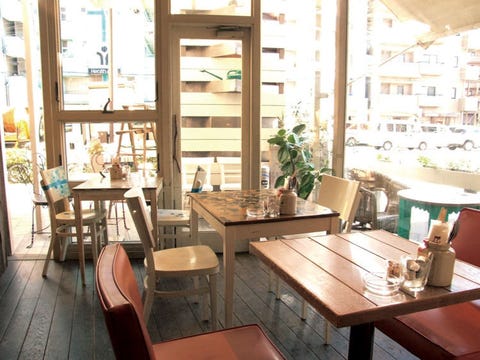 いまや横浜を代表する店 ルーズカフェ