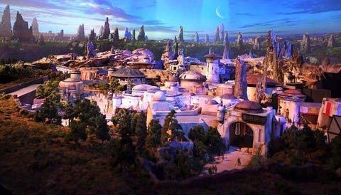 スターウォーズのテーマランド ギャラクシーズ エッジ 建設現場の空撮動画を公開