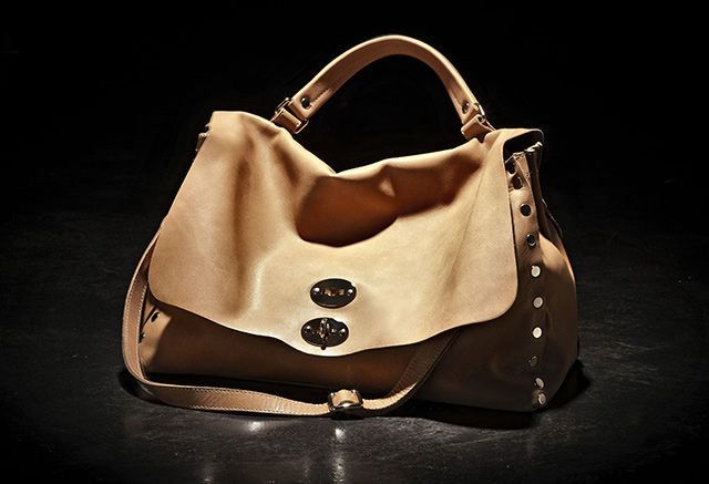 Product, Brown, Bag, White, Style, Fashion accessory, Luggage and bags, Shoulder bag, Leather, Tan, 