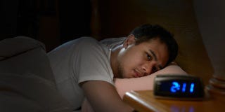 人はどれだけ長く眠らずに過ごすことができるのか