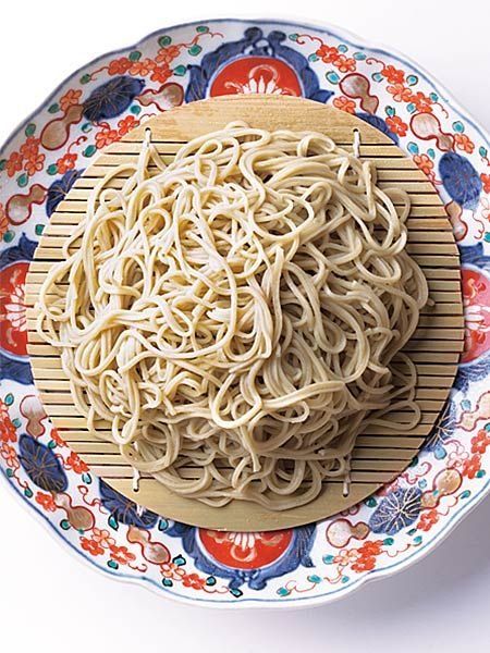 Food, Cuisine, Noodle, Pattern, Snack, Recipe, Instant noodles, Ingredient, Chinese noodles, Dishware, 