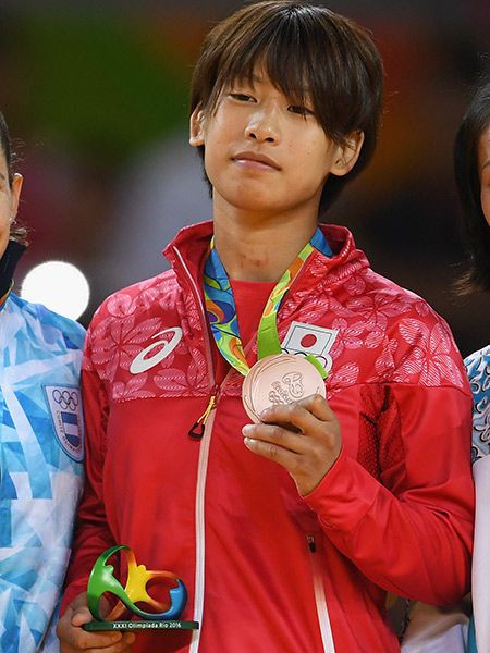 Hair, Bangs, Black hair, Jacket, Brown hair, Medal, Kitchen utensil, Hime cut, Gold medal, 