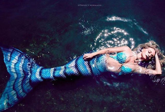 Beauty, Water, Fictional character, Photo shoot, Long hair, Photography, Leg, Mythical creature, Electric blue, Cg artwork, 