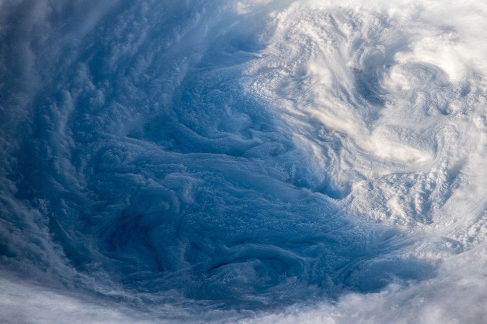 Wave, Wind wave, Cyclone, Geological phenomenon, Atmosphere, Tropical cyclone, Water, Earth, Ocean, Sky, 