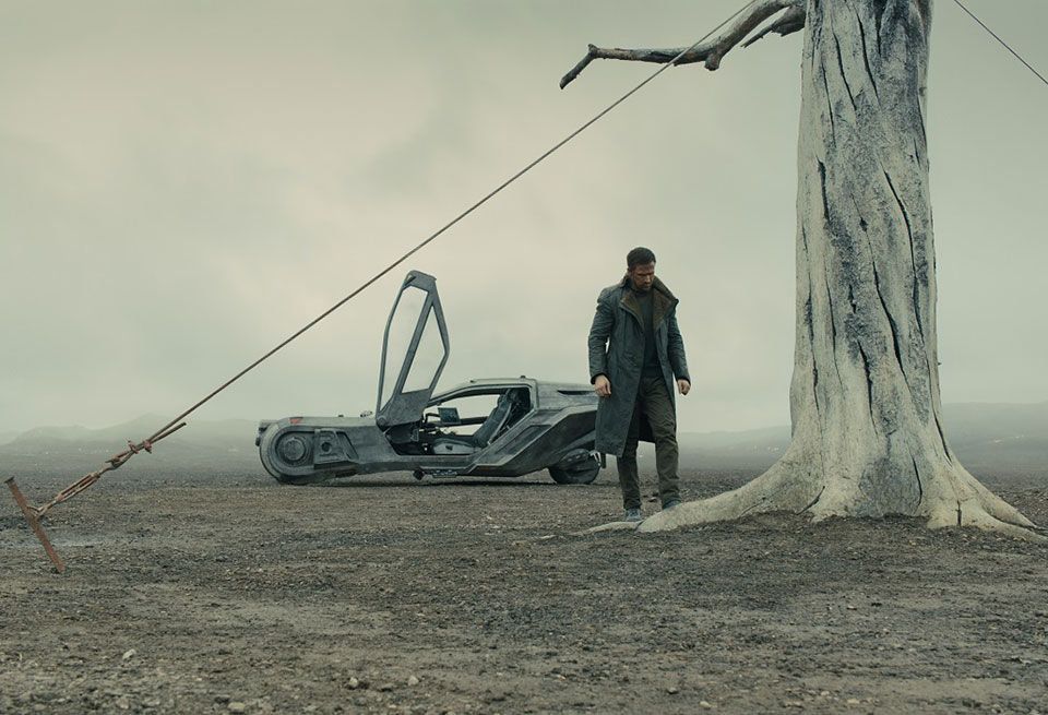 ブレードランナー2049』で、ライアン・ゴズリングが魅せるキラー
