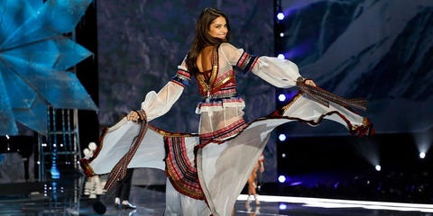 ブラジル親善美女 米国人を虜にする注目のモデル ブルーナのすべて