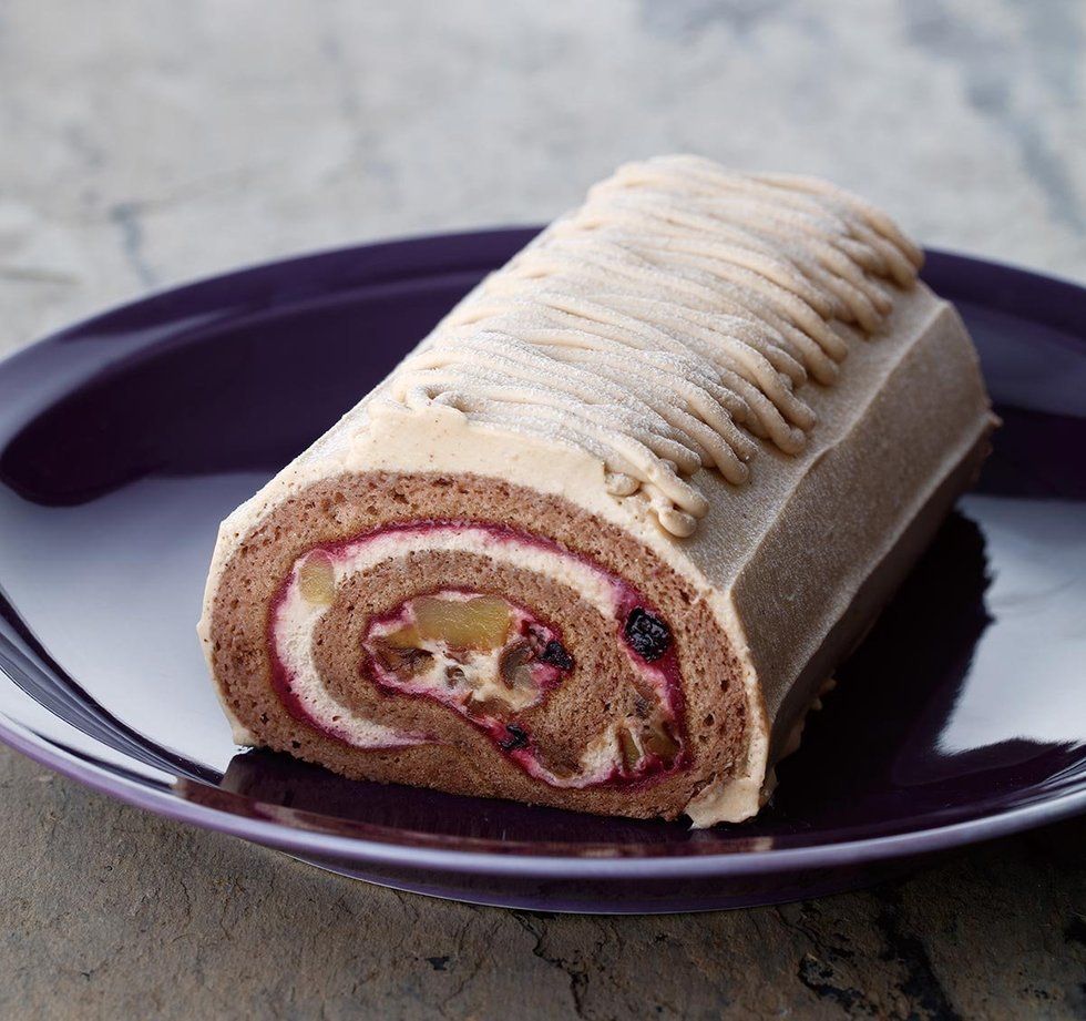Food, Swiss roll, Dish, Cuisine, Pionono, Roulade, Ingredient, Dessert, Jam roly-poly, Baked goods, 