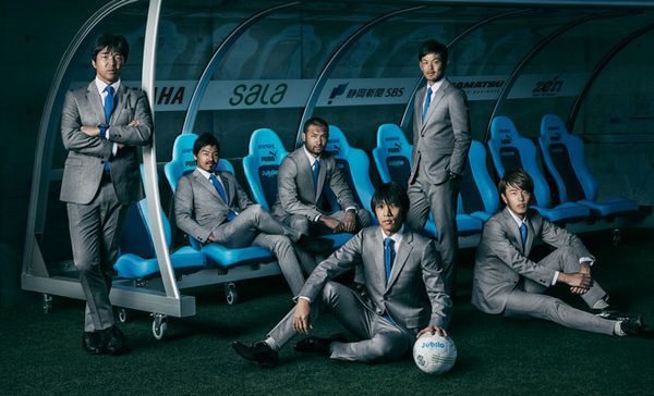 ジュビロ磐田の2017年オフィシャルスーツをソリードが提供！