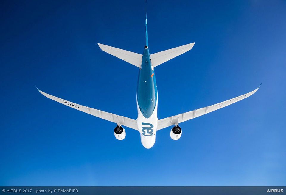 Airplane, Airline, Air travel, Aircraft, Airliner, Flight, Aviation, Sky, Boeing 787 dreamliner, Aerospace engineering, 