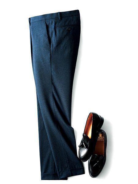 Denim, Costume accessory, Boot, Musical instrument accessory, Sandal, Fashion design, Leather, Dress shoe, Dancing shoe, Body jewelry, 