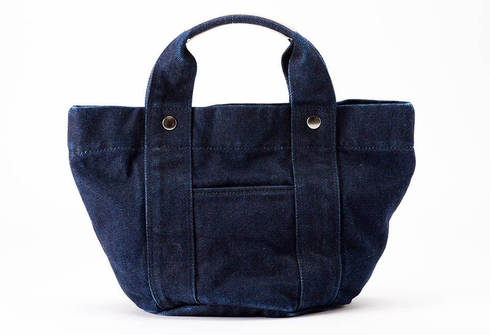 Handbag, Bag, Blue, Denim, Fashion accessory, Cobalt blue, Tote bag, Leather, Material property, Shoulder bag, 
