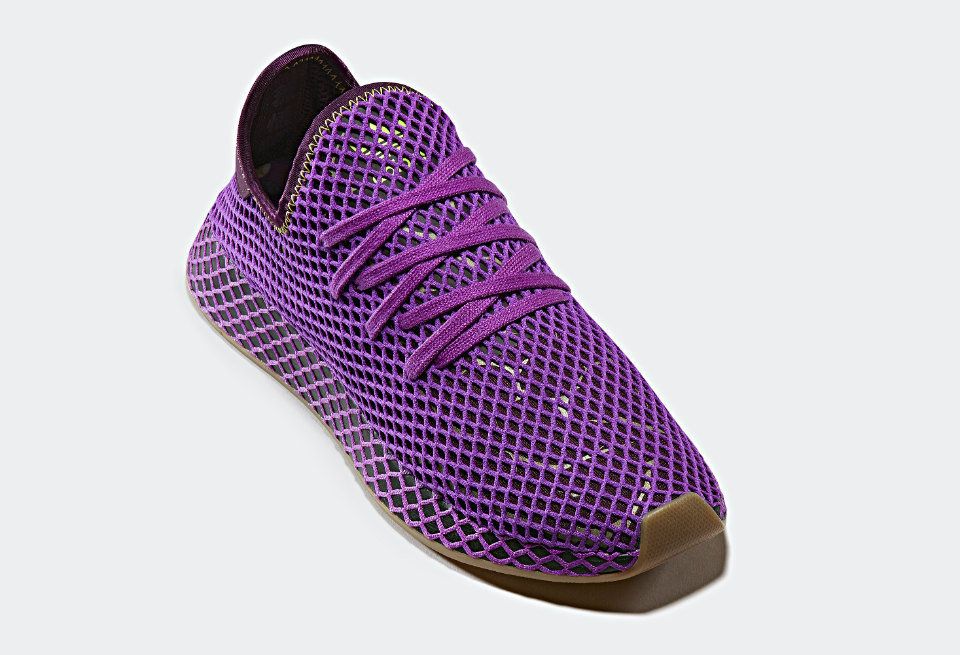 Footwear, Violet, Purple, Shoe, Magenta, Nike free, Outdoor shoe, Sneakers, Walking shoe, Athletic shoe, 