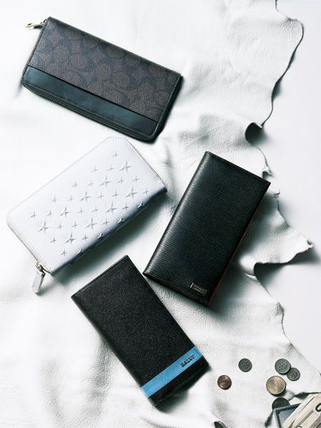 Pattern, Technology, Rectangle, Wallet, Still life photography, Mobile phone accessories, Everyday carry, Cosmetics, Handheld device accessory, 