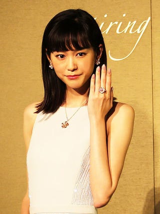 速報 ブルガリの 母の日トークショー に桐谷美玲さん出席