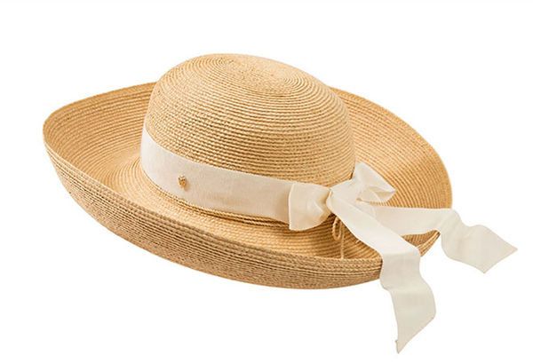Clothing, Hat, Sun hat, Fashion accessory, Beige, Costume hat, Headgear, Cowboy hat, Costume accessory, Fedora, 