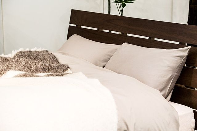 Bed, Bedding, Bed sheet, Furniture, Bedroom, Bed frame, Duvet cover, Room, Textile, Pillow, 