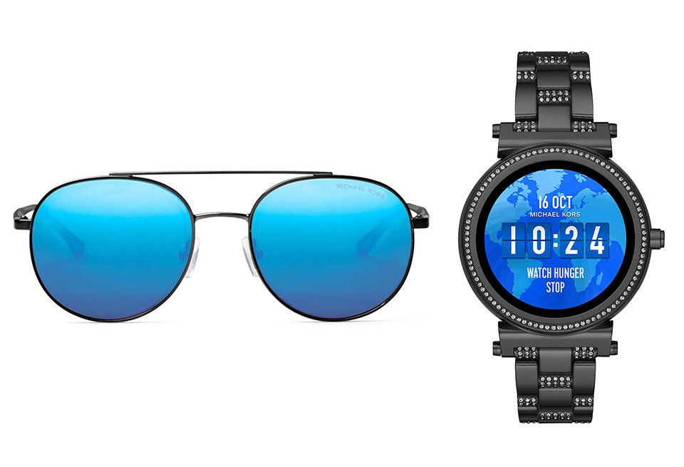 Eyewear, Glasses, Blue, Sunglasses, Watch, Personal protective equipment, Analog watch, Goggles, Diving equipment, Technology, 