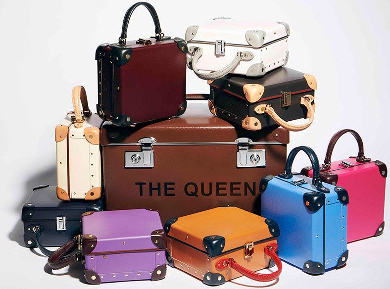 Bag, Product, Handbag, Fashion accessory, Material property, Baggage, Font, Luggage and bags, Machine, Suitcase, 