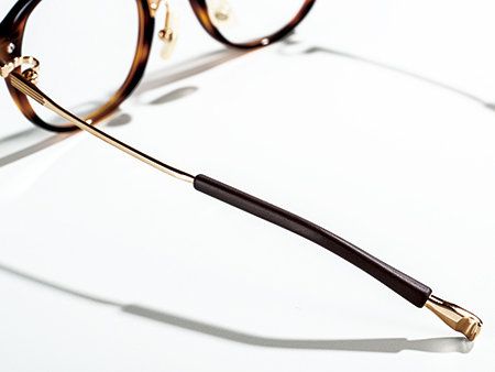 Brown, White, Line, Amber, Tints and shades, Eye glass accessory, Writing implement, Beige, Stationery, Cable, 