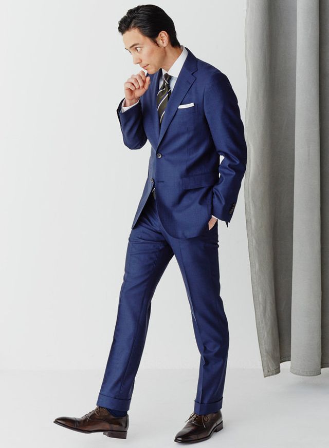 Suit, Clothing, Formal wear, Blue, Standing, Blazer, Tuxedo, Outerwear, Cobalt blue, Electric blue, 