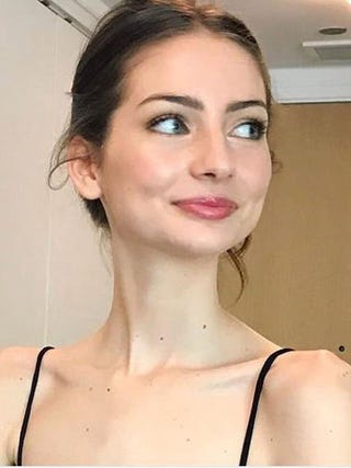 美しく羽ばたく故pポール ウォーカーの娘 メドウ ウォーカーの近況