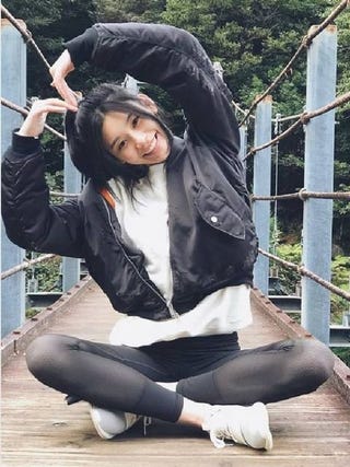 大舞台で中国人モデル転倒 女性の地位が下がった と批判