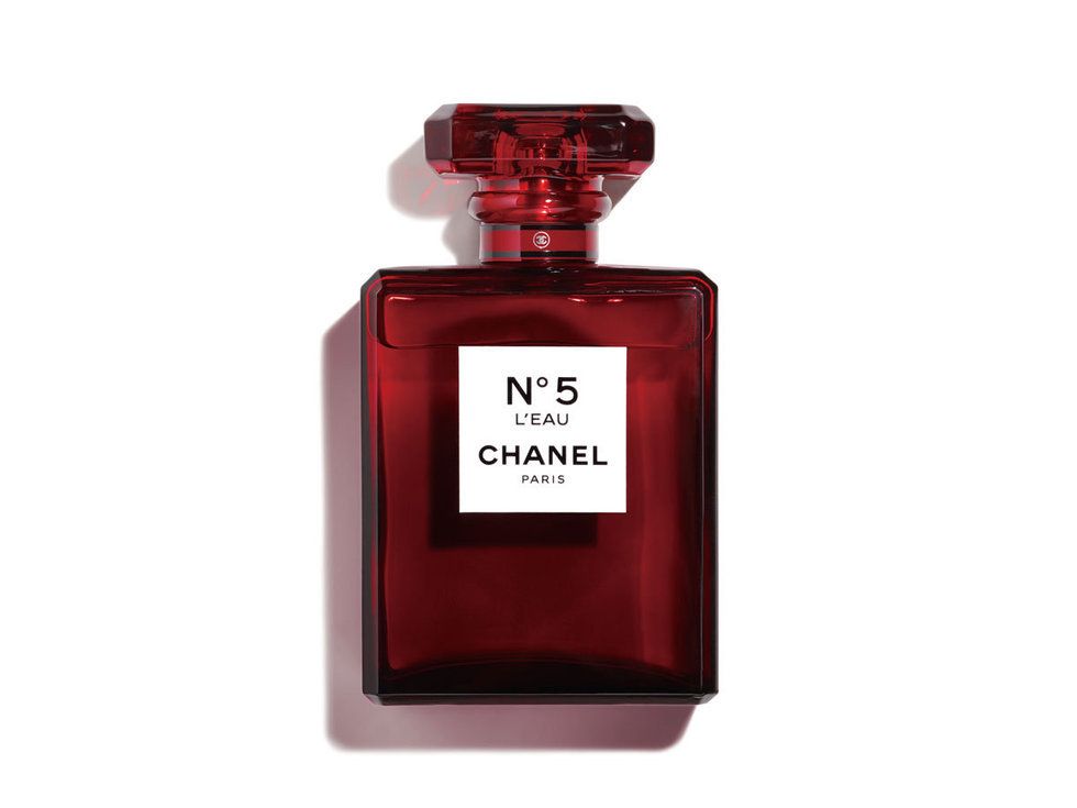 Perfume, Red, Product, Water, Fluid, Bottle, Magenta, Liqueur, Glass bottle, Liquid, 