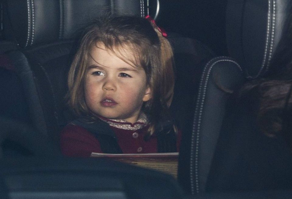Face, Hair, Head, Child, Skin, Eye, Sitting, Toddler, Hand, Car seat, 