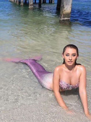 人魚になって訴えたいこととは 人魚になって訴えたいこととは