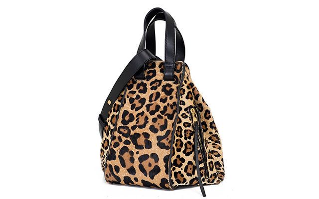 Brown, Bag, Style, Fashion accessory, Luggage and bags, Shoulder bag, Tan, Hobo bag, Beige, Handbag, 