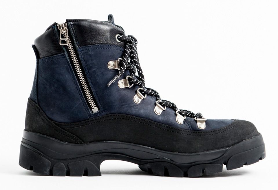 Shoe, Footwear, Work boots, Boot, Hiking boot, Steel-toe boot, Outdoor shoe, Hiking shoe, Durango boot, 