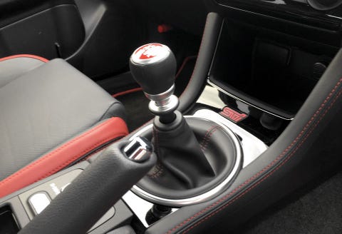 スバル Wrx Sti は 声が出そうなぐらい楽しいクルマ