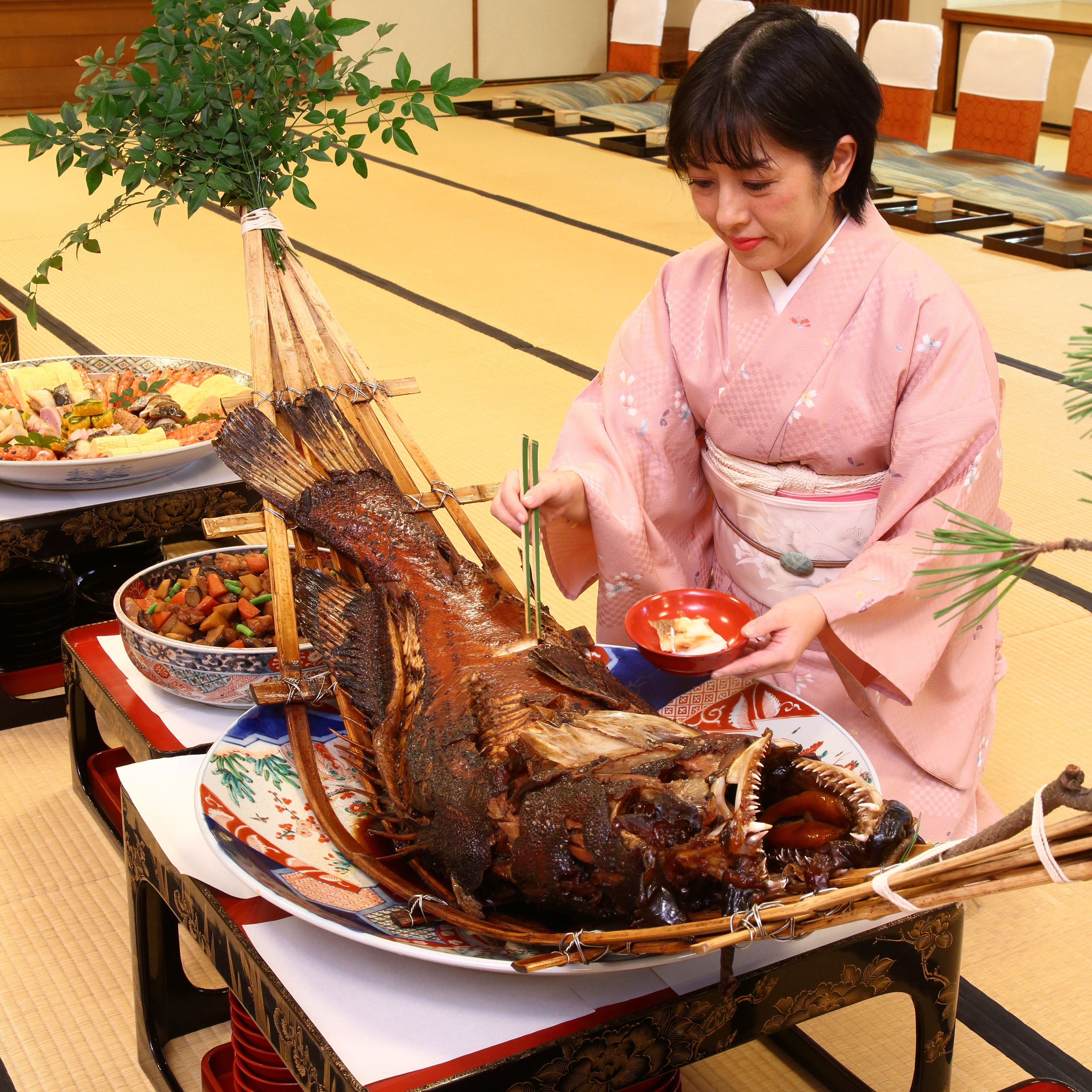 唐津くんちの豪華な曳山 豪快なあら もてなし料理の極致を秋祭りで発見しました