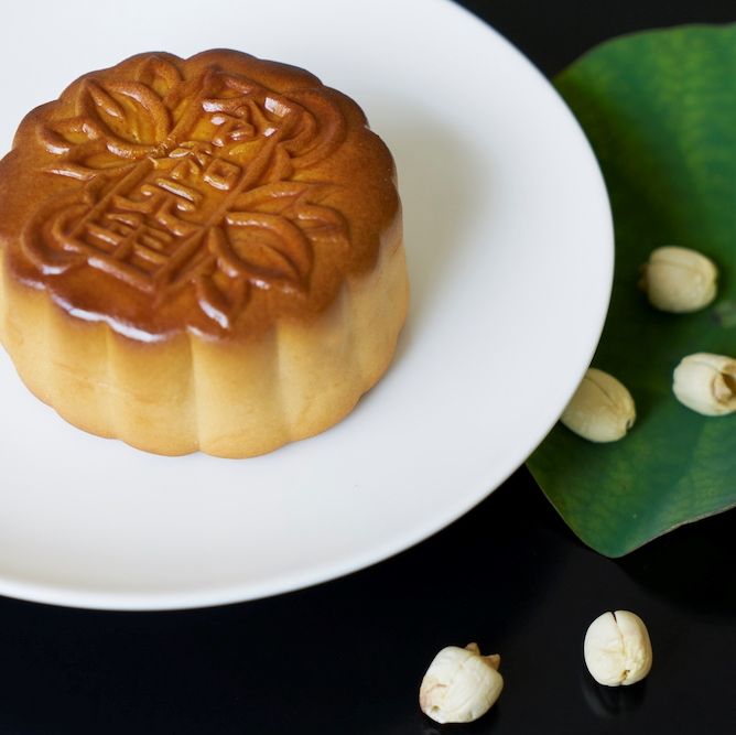 9月13日 金 は 中秋の名月 伝統菓子 月餅 が愛される意味
