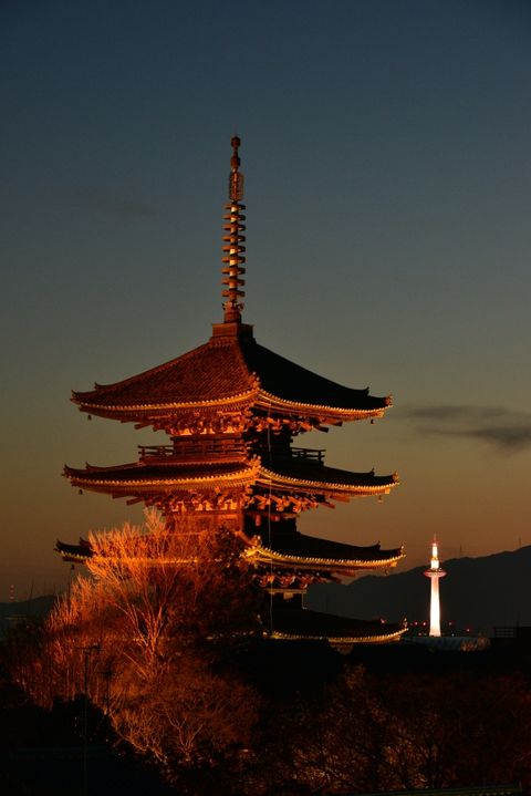 Sky, Chinese architecture, Pagoda, Tower, Amber, Landmark, Japanese architecture, Spire, Finial, Orange, 
