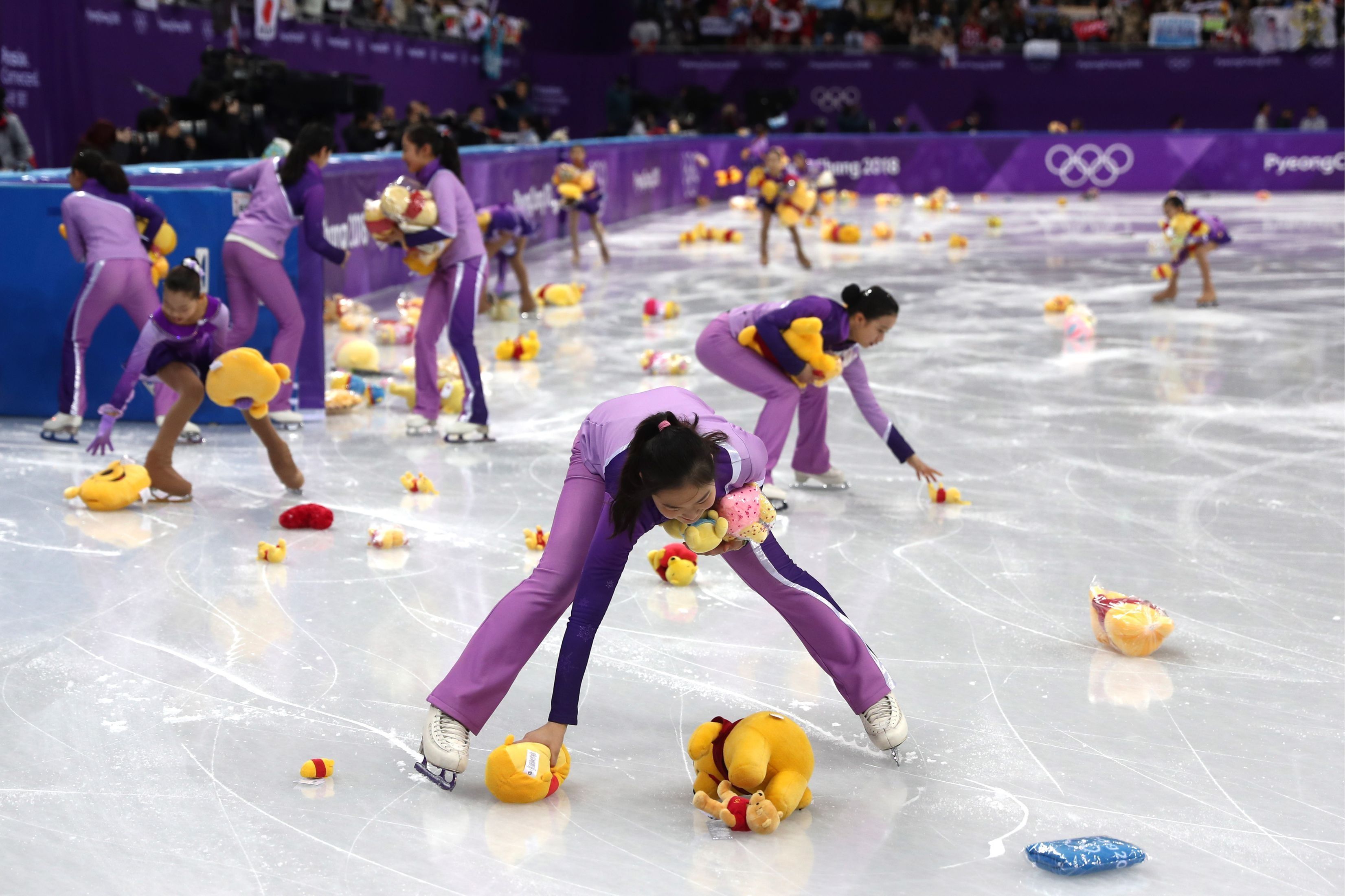 羽生結弦 衣装 プーさんスケートマスコット 3種セット - メルカリ