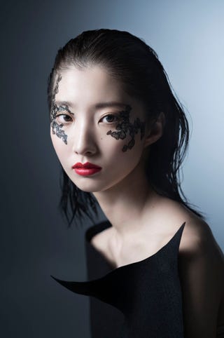 世界で活躍するヘア メイクアップアーティスト Ryuji氏の作品展 Face Couture 開催