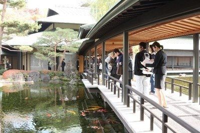 京都迎賓館文化サロン「現代和風建築」/ 設計者の一人佐藤義信氏 京都迎賓館文化サロン「現代和風建築」/ 設計者の一人佐藤義信氏
