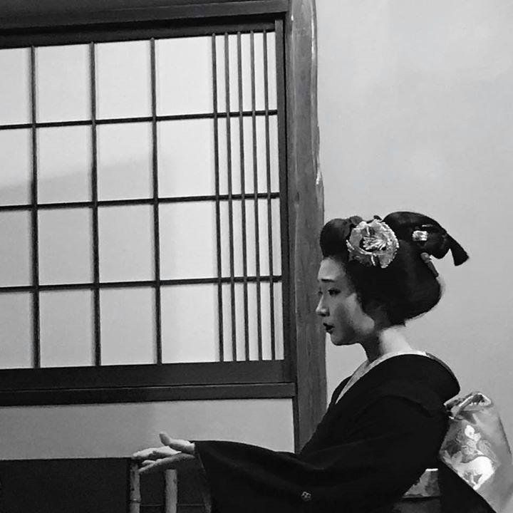 祇園　舞妓さん　セピア色　パネル　モノクロ　アンティーク 祇園 舞妓さん セピア色 パネル モノクロ アンティーク - 芸術写真