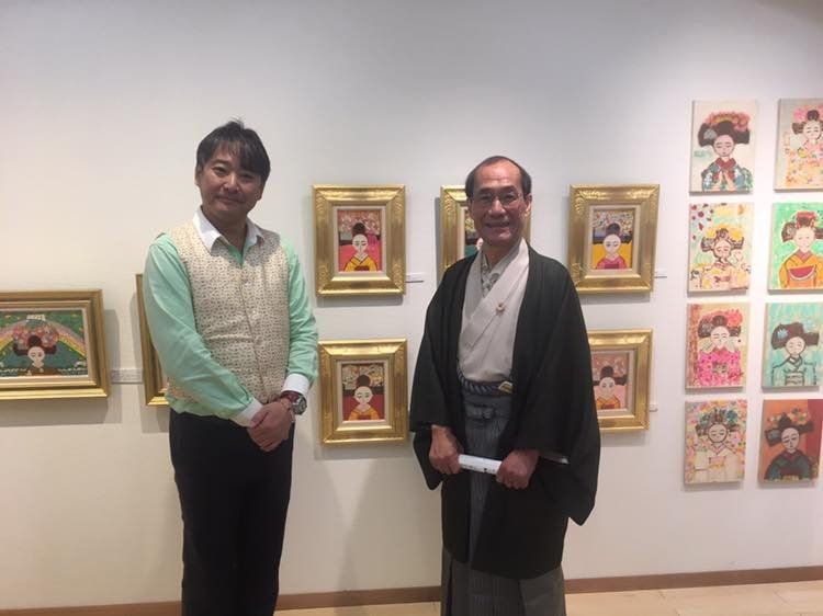 大杉真司さんの「舞妓展」へ伺い、豊かな...