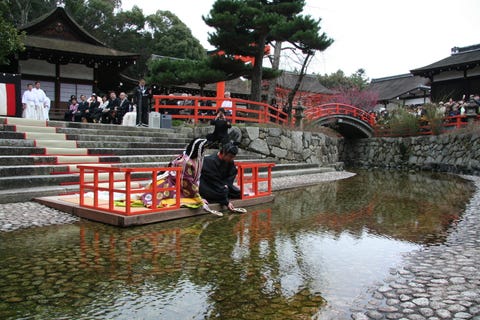 古都に春の訪れを告げる 世界遺産 下鴨神社の 流し雛