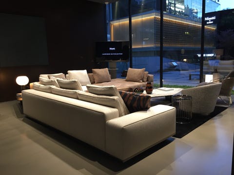 ミラノサローネ で注目を集めたインテリア minotti aoyama に上陸