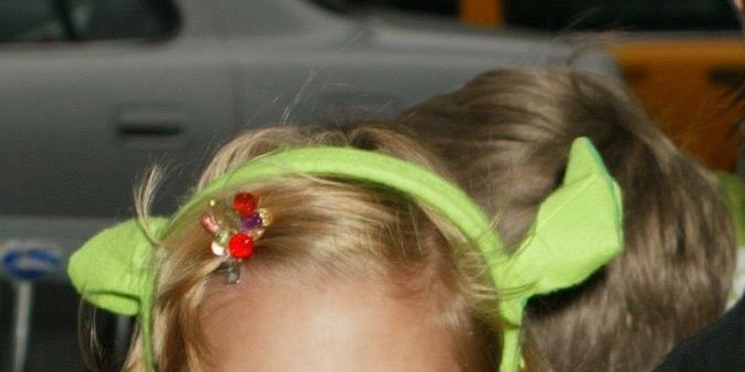 Hair, Child, Hairstyle, Smile, Child model, Ear, Fun, Hair accessory, Headband, 