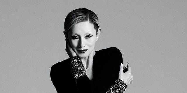 動画 ファビュラスに輝く女たち 60代 夏木マリ プレイヤー ディレクター ハーパーズ バザー Harper S Bazaar 公式 動画 ファビュラスに輝く女たち 60代 夏木マリ プレイヤー ディレクター ハーパーズ バザー Harper S Bazaar 公式