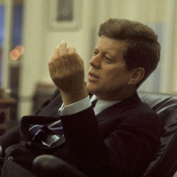 最低価格の MOMA所蔵品 Esquire 洋書 JFK ケネディー大統領暗殺