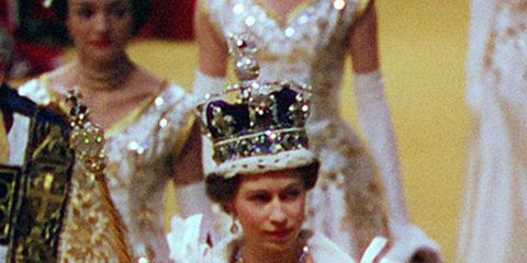エリザベス女王の戴冠式にまつわるドキュメンタリー番組 The Coronation で明らかになった8つの真実 ハーパーズ バザー Harper S Bazaar 公式
