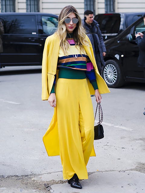 18秋冬コレクション会場はミモザカラーが満開 ハーパーズ バザー Harper S Bazaar 公式